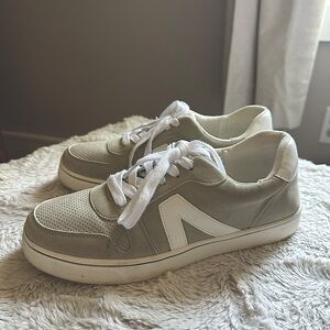 MIA Women's Sneakers